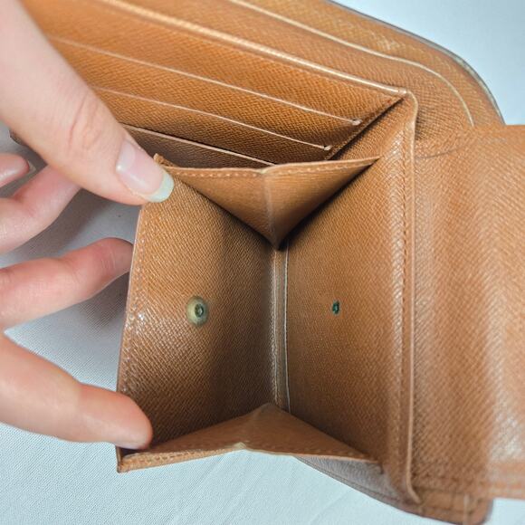 Louis Vuitton Monogram Bifold Wallet w/ Coin Pouch - Picture 14 of 16